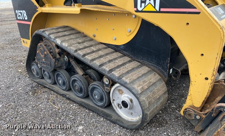 image for item JW9306 2007 Caterpillar 257B  tracked skid steer loader