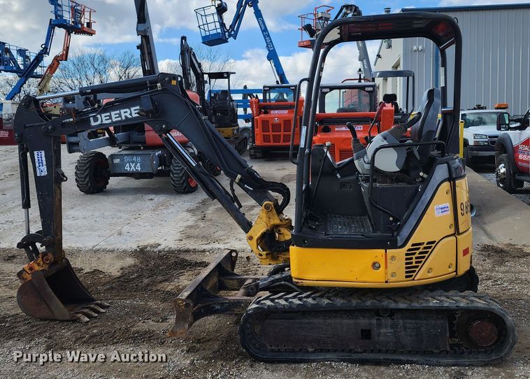 image for item JW9953 2013 John Deere 27D  mini excavator