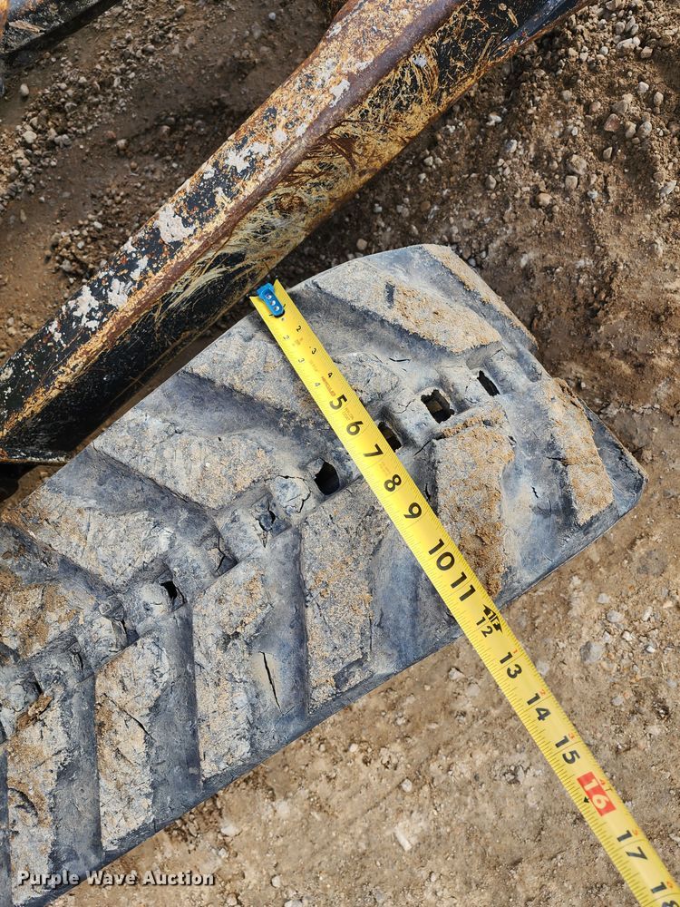 image for item JW9953 2013 John Deere 27D  mini excavator