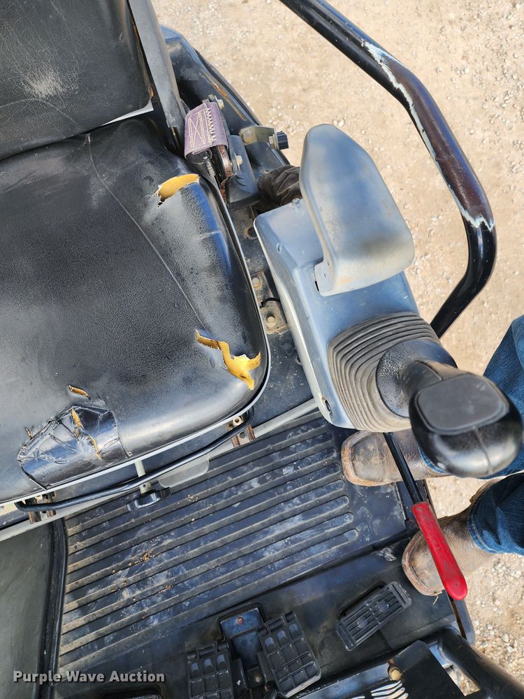 image for item JW9953 2013 John Deere 27D  mini excavator