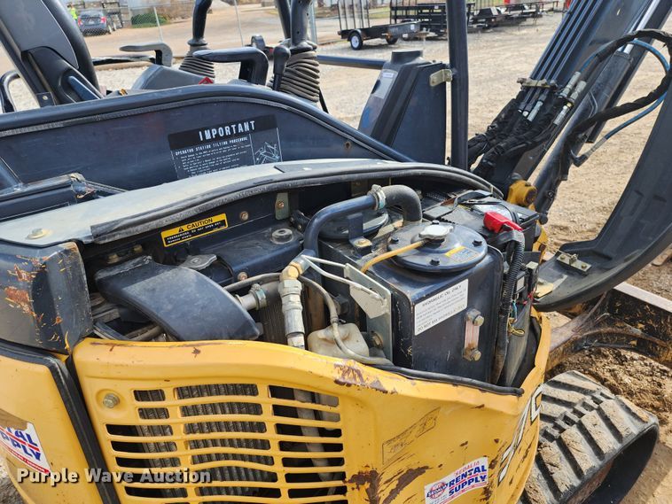 image for item JW9953 2013 John Deere 27D  mini excavator