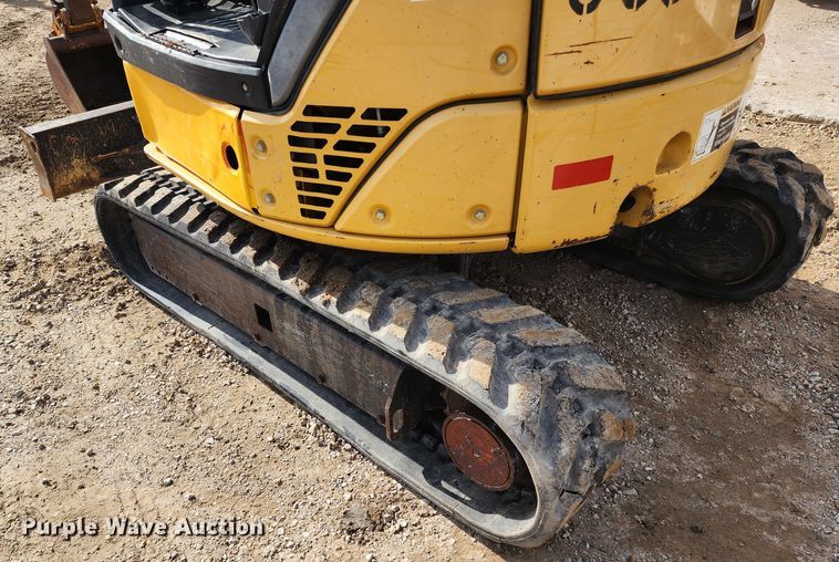 image for item JW9953 2013 John Deere 27D  mini excavator