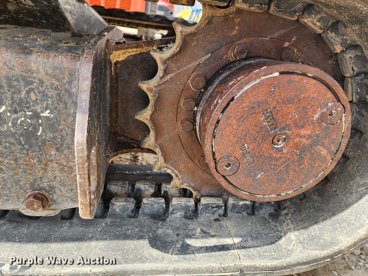 image for item JW9953 2013 John Deere 27D  mini excavator