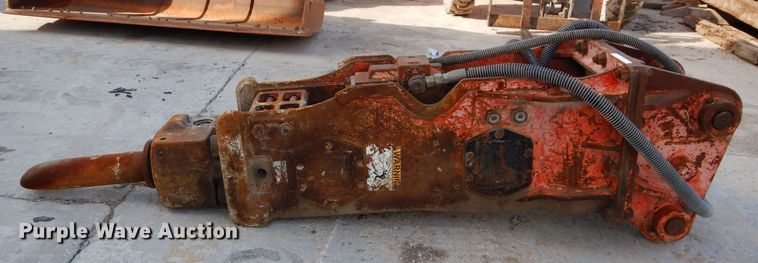 image for item JX9092 NPK H-16X  breaker