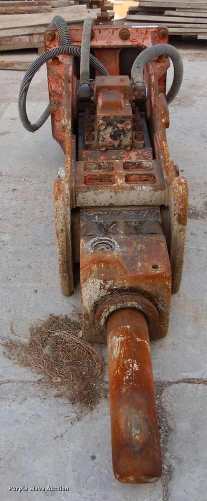 image for item JX9092 NPK H-16X  breaker