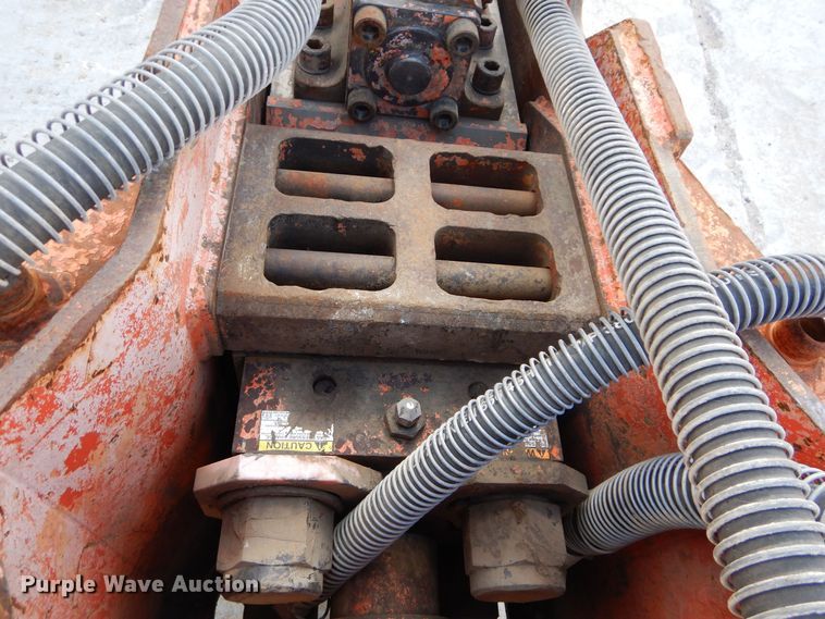 image for item JX9092 NPK H-16X  breaker