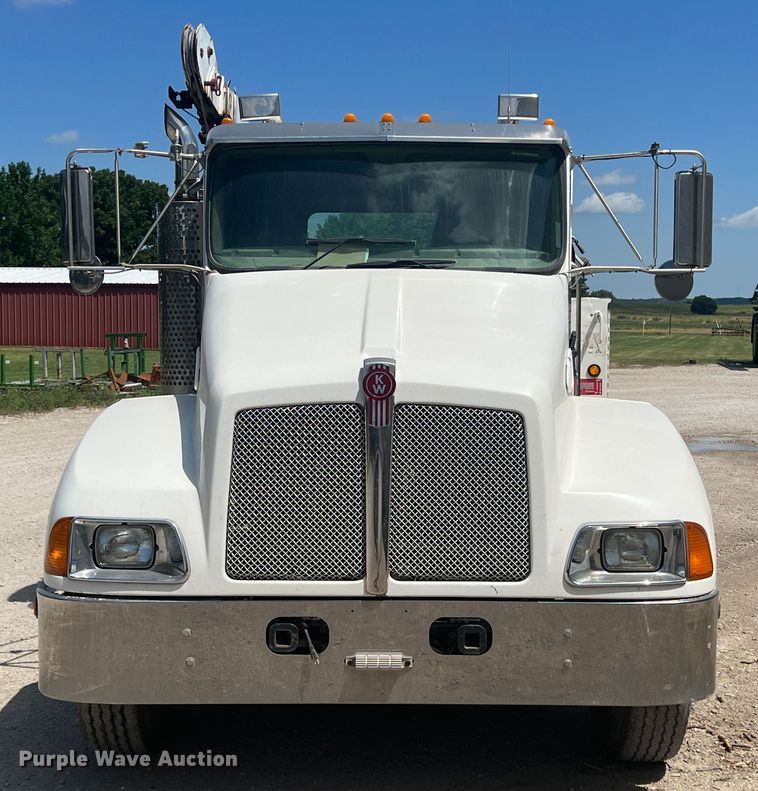 image for item JX9269 2005 Kenworth T300  utility / service truck