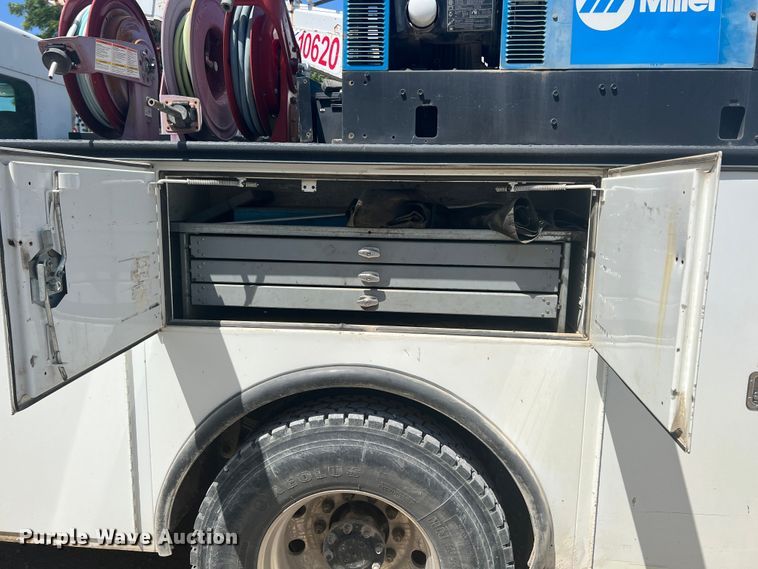 image for item JX9269 2005 Kenworth T300  utility / service truck