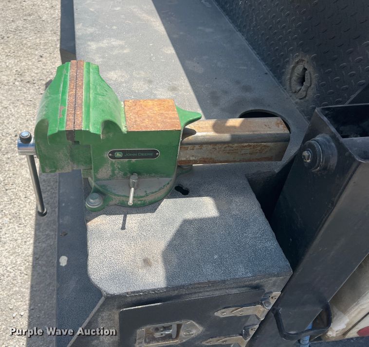 image for item JX9269 2005 Kenworth T300  utility / service truck