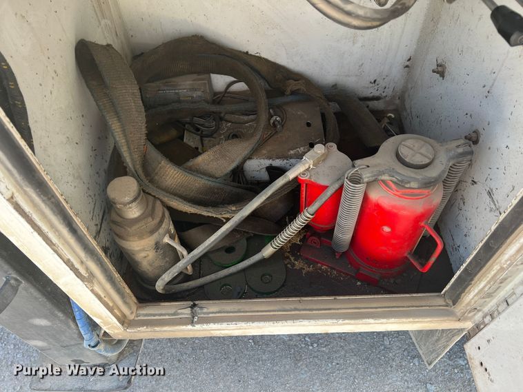 image for item JX9269 2005 Kenworth T300  utility / service truck