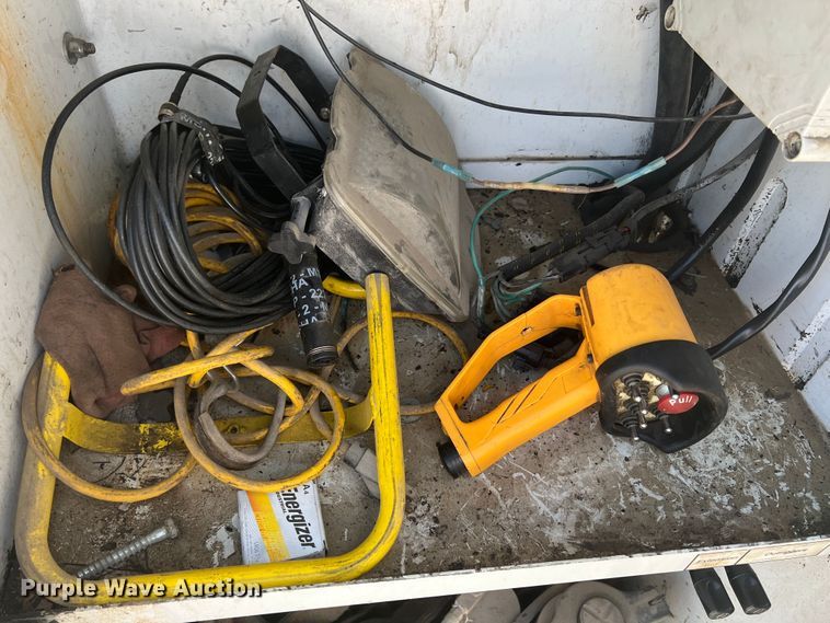 image for item JX9269 2005 Kenworth T300  utility / service truck