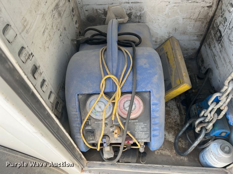 image for item JX9269 2005 Kenworth T300  utility / service truck