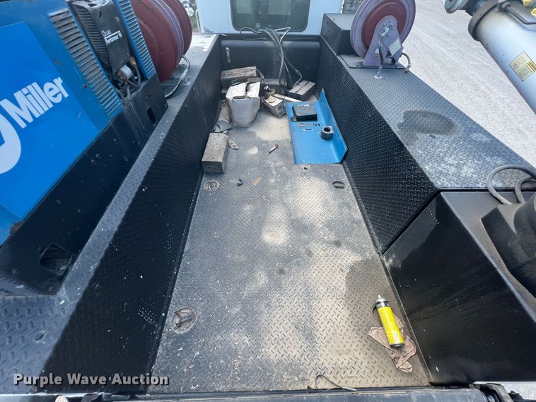 image for item JX9269 2005 Kenworth T300  utility / service truck