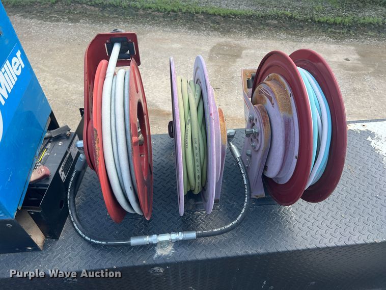 image for item JX9269 2005 Kenworth T300  utility / service truck