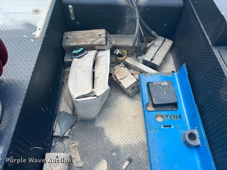 image for item JX9269 2005 Kenworth T300  utility / service truck