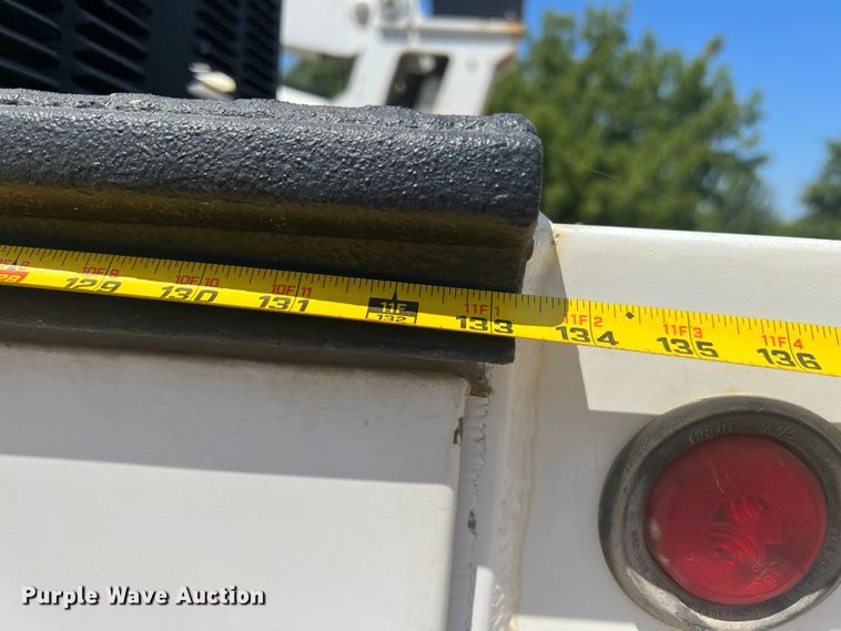 image for item JX9269 2005 Kenworth T300  utility / service truck