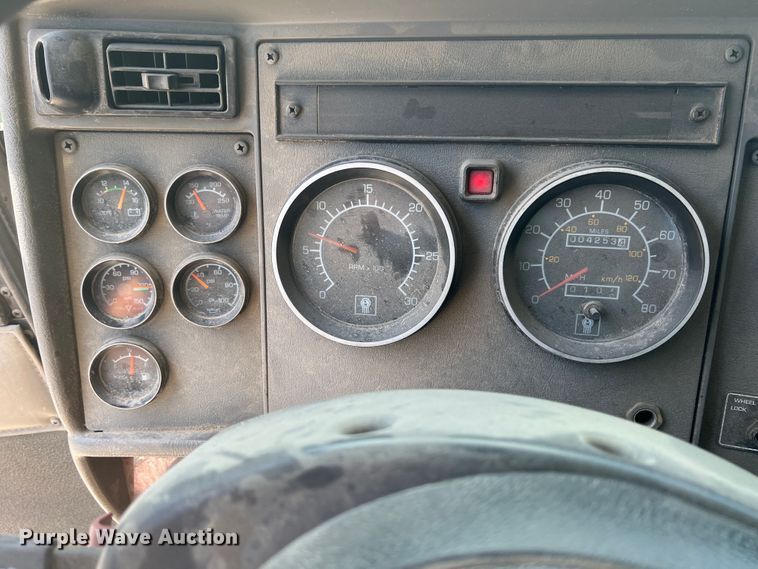 image for item JX9269 2005 Kenworth T300  utility / service truck