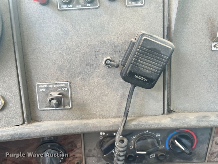 image for item JX9269 2005 Kenworth T300  utility / service truck