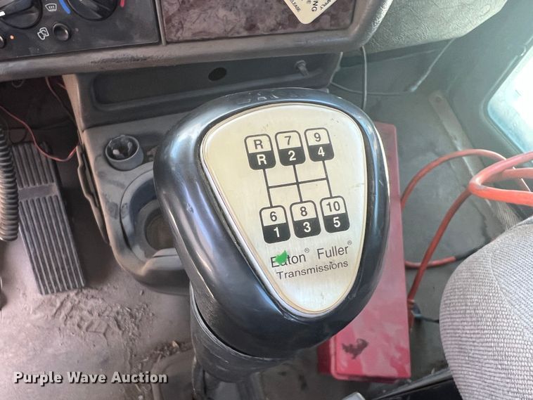 image for item JX9269 2005 Kenworth T300  utility / service truck