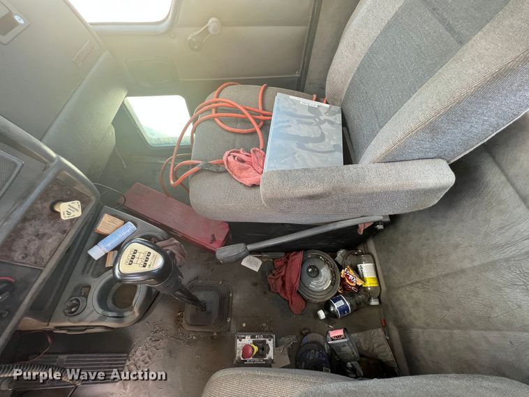 image for item JX9269 2005 Kenworth T300  utility / service truck