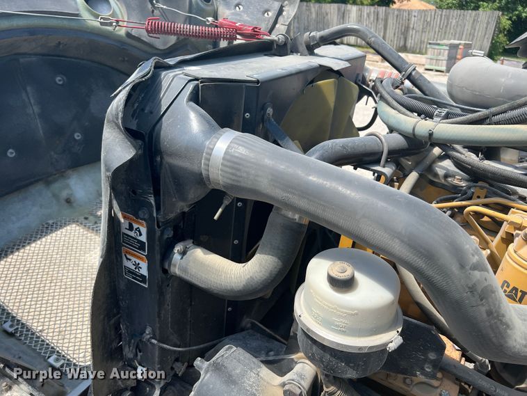 image for item JX9269 2005 Kenworth T300  utility / service truck