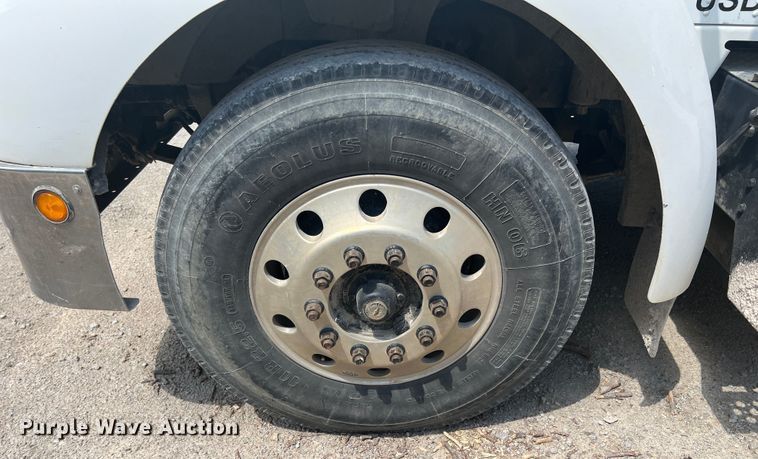 image for item JX9269 2005 Kenworth T300  utility / service truck