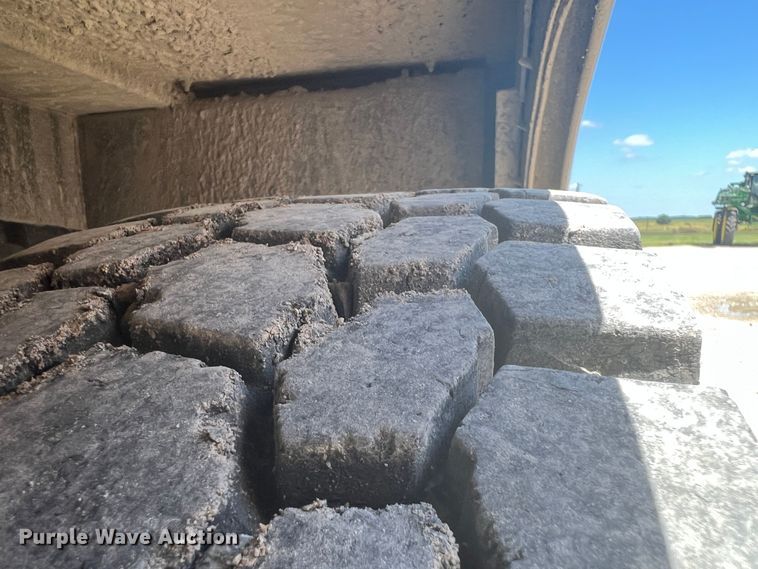 image for item JX9269 2005 Kenworth T300  utility / service truck