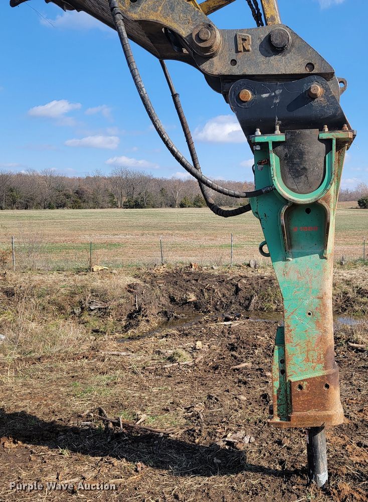 image for item KB9932 2020 Montabert V1800  breaker