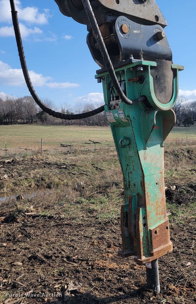 image for item KB9932 2020 Montabert V1800  breaker