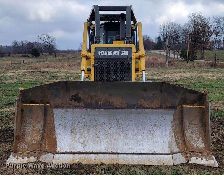 image for item KB9933 2012 Komatsu D65WX-17  dozer