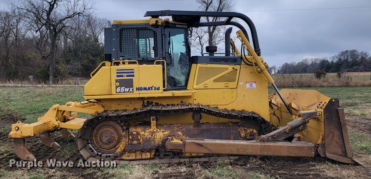 image for item KB9933 2012 Komatsu D65WX-17  dozer