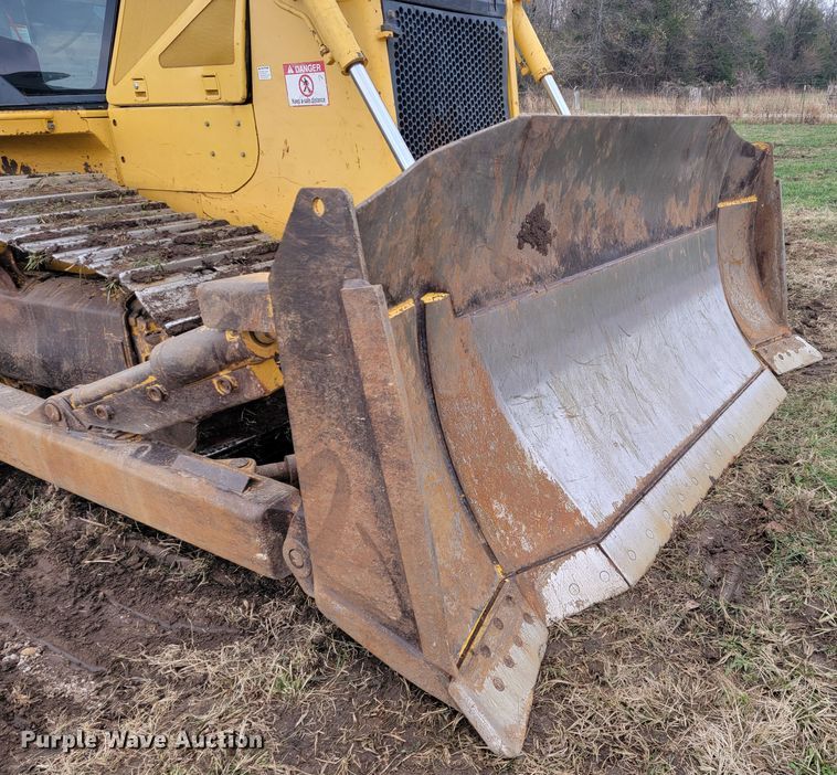 image for item KB9933 2012 Komatsu D65WX-17  dozer