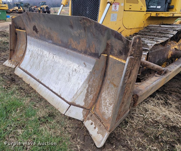 image for item KB9933 2012 Komatsu D65WX-17  dozer