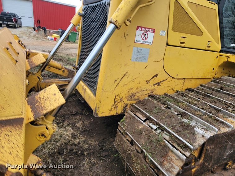 image for item KB9933 2012 Komatsu D65WX-17  dozer