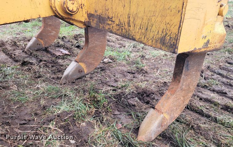 image for item KB9933 2012 Komatsu D65WX-17  dozer