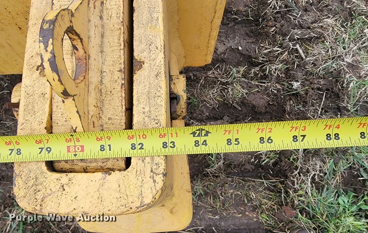 image for item KB9933 2012 Komatsu D65WX-17  dozer