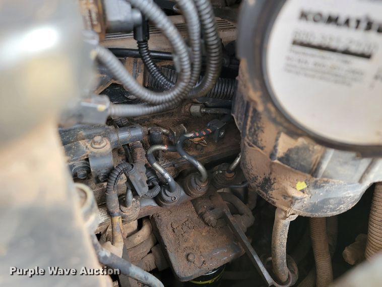 image for item KB9933 2012 Komatsu D65WX-17  dozer