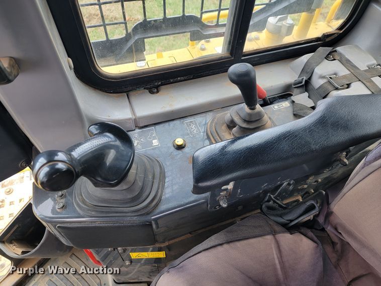 image for item KB9933 2012 Komatsu D65WX-17  dozer