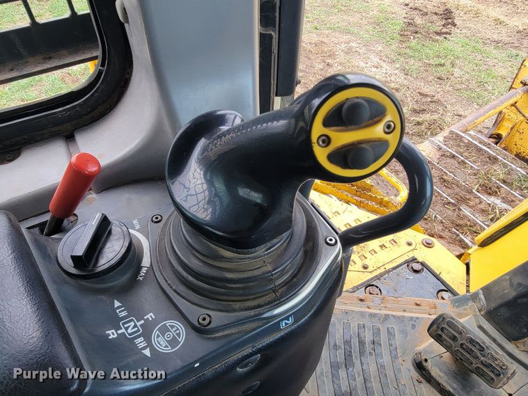 image for item KB9933 2012 Komatsu D65WX-17  dozer