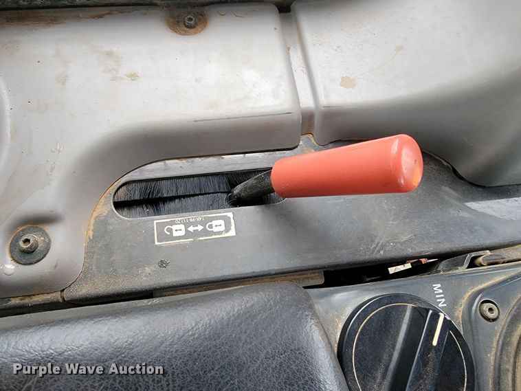 image for item KB9933 2012 Komatsu D65WX-17  dozer