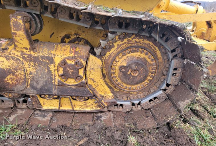 image for item KB9933 2012 Komatsu D65WX-17  dozer