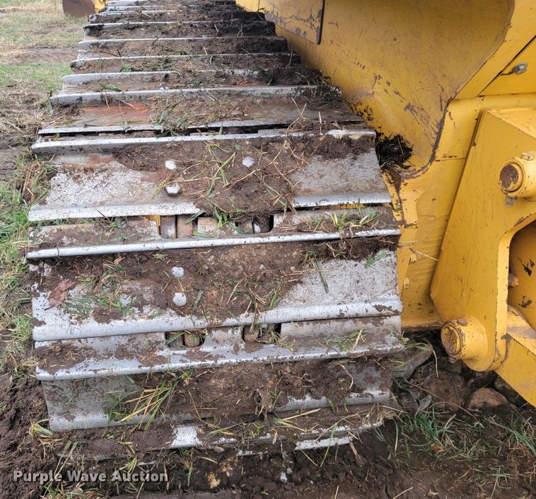 image for item KB9933 2012 Komatsu D65WX-17  dozer