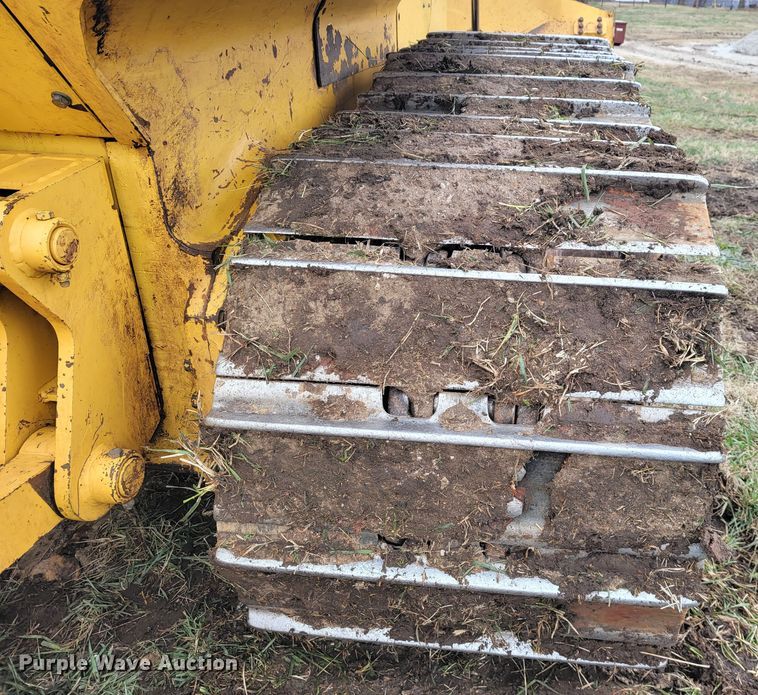 image for item KB9933 2012 Komatsu D65WX-17  dozer