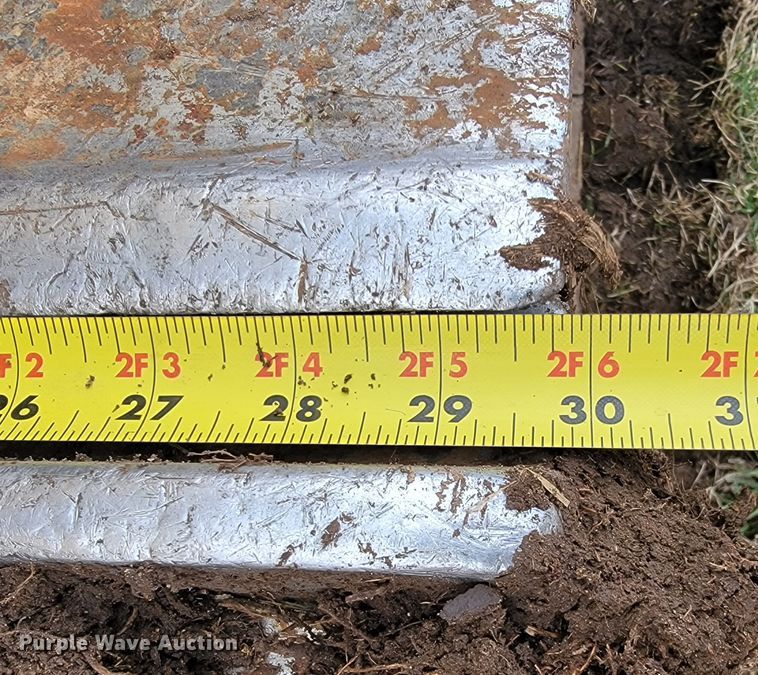 image for item KB9933 2012 Komatsu D65WX-17  dozer