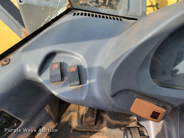 image for item KB9939 2007 Komatsu WA200-5  wheel loader