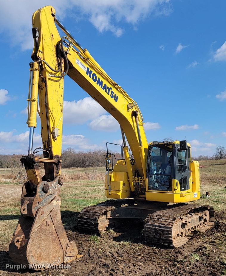 image for item KB9940 2018 Komatsu PC238USLC-11  excavator