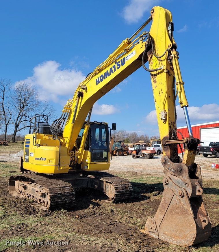 image for item KB9940 2018 Komatsu PC238USLC-11  excavator