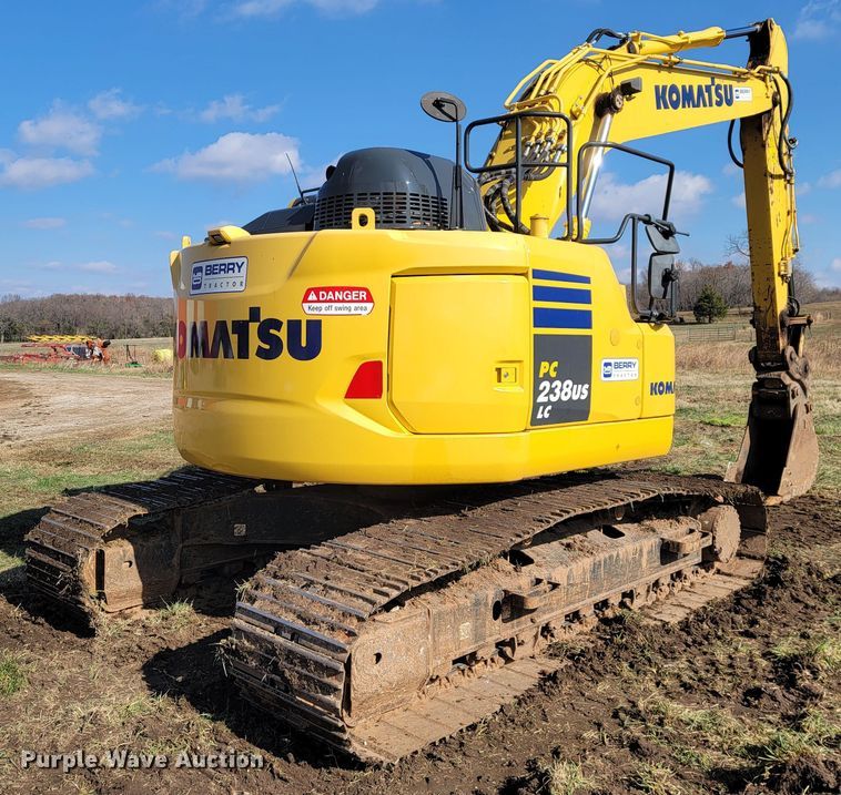 image for item KB9940 2018 Komatsu PC238USLC-11  excavator