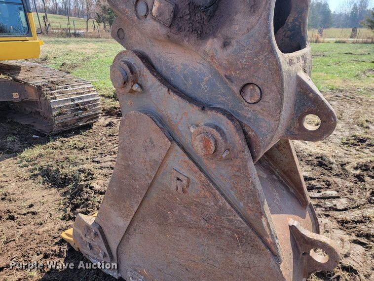 image for item KB9940 2018 Komatsu PC238USLC-11  excavator