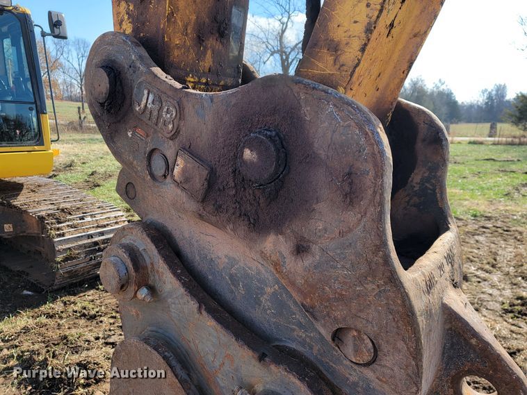 image for item KB9940 2018 Komatsu PC238USLC-11  excavator